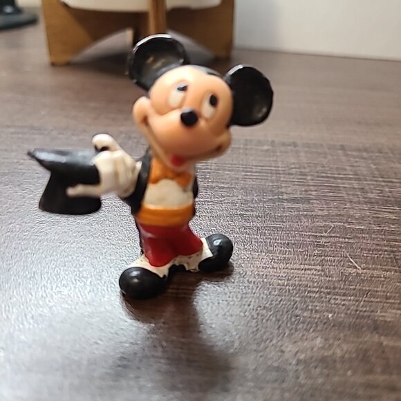 Walt Disney Mickey Mouse Figurine Multi-Color Unisex Collectible Toy Vintage - Picture 5 of 7